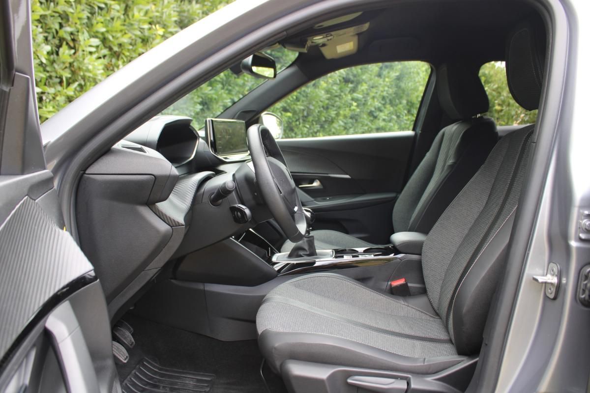 peugeot-2008-2023-gasolina-1199cc