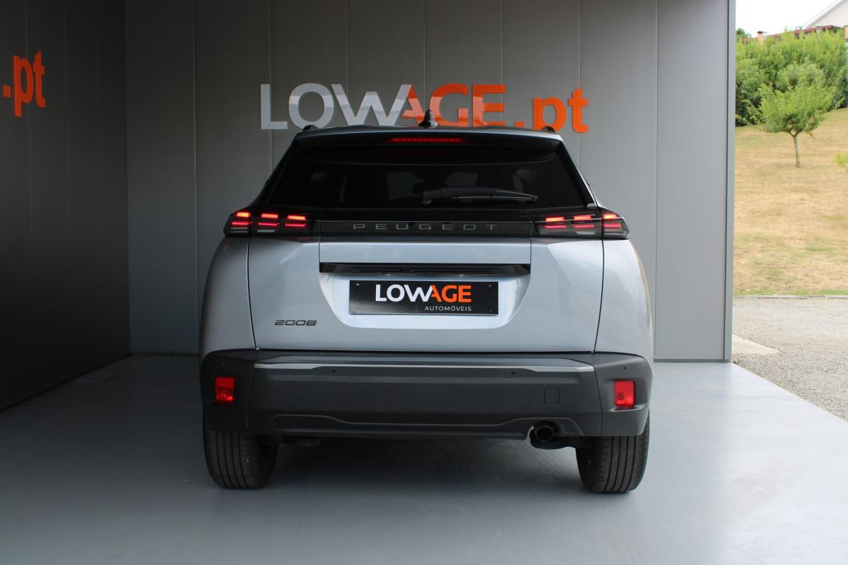peugeot-2008-2023-gasolina-1199cc