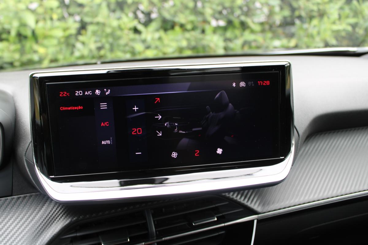 peugeot-2008-2023-gasolina-1199cc