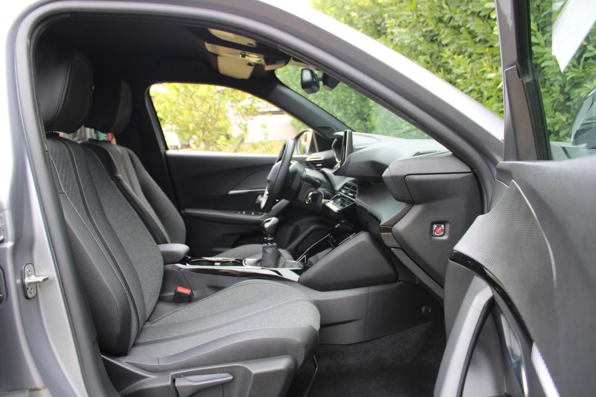 peugeot-2008-2023-gasolina-1199cc