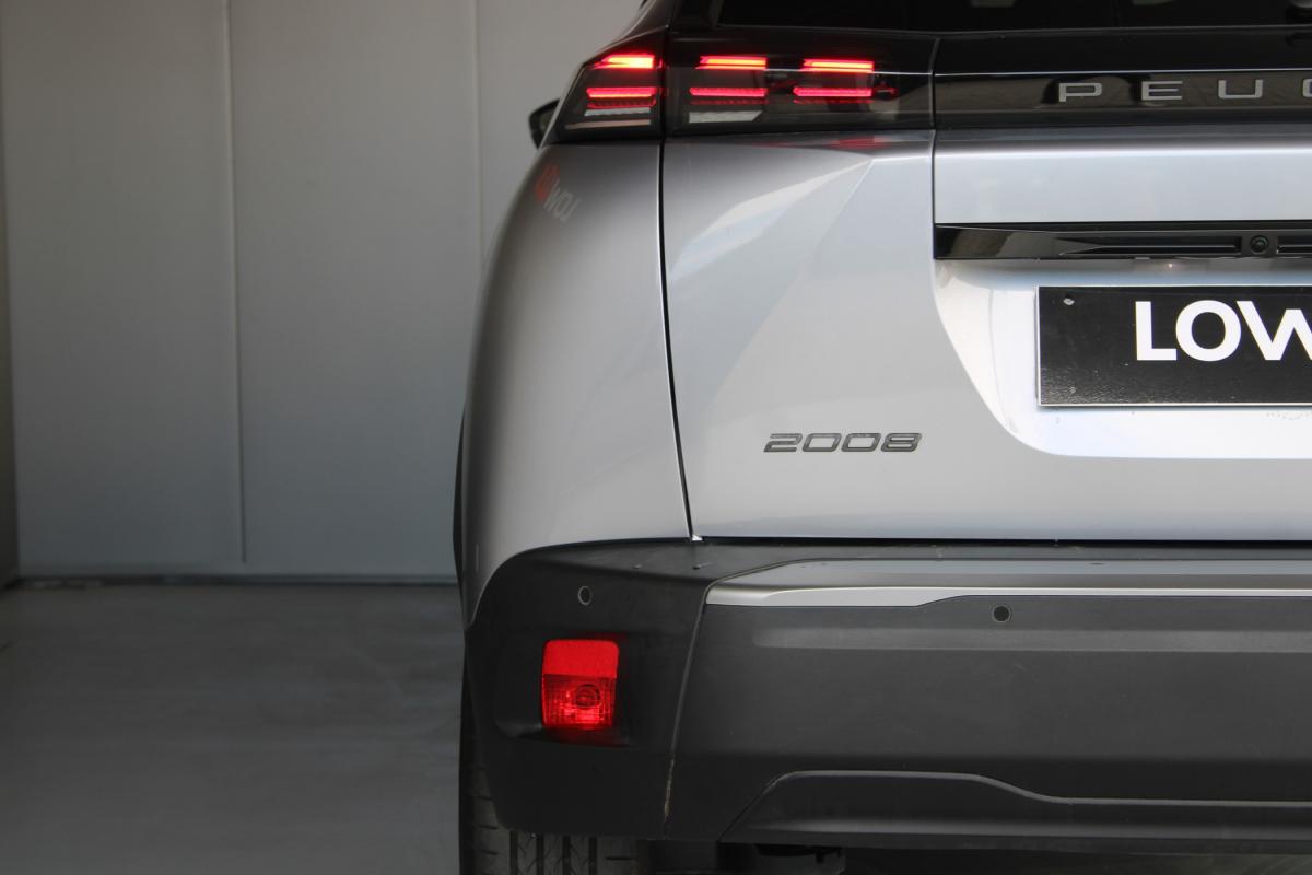 peugeot-2008-2023-gasolina-1199cc