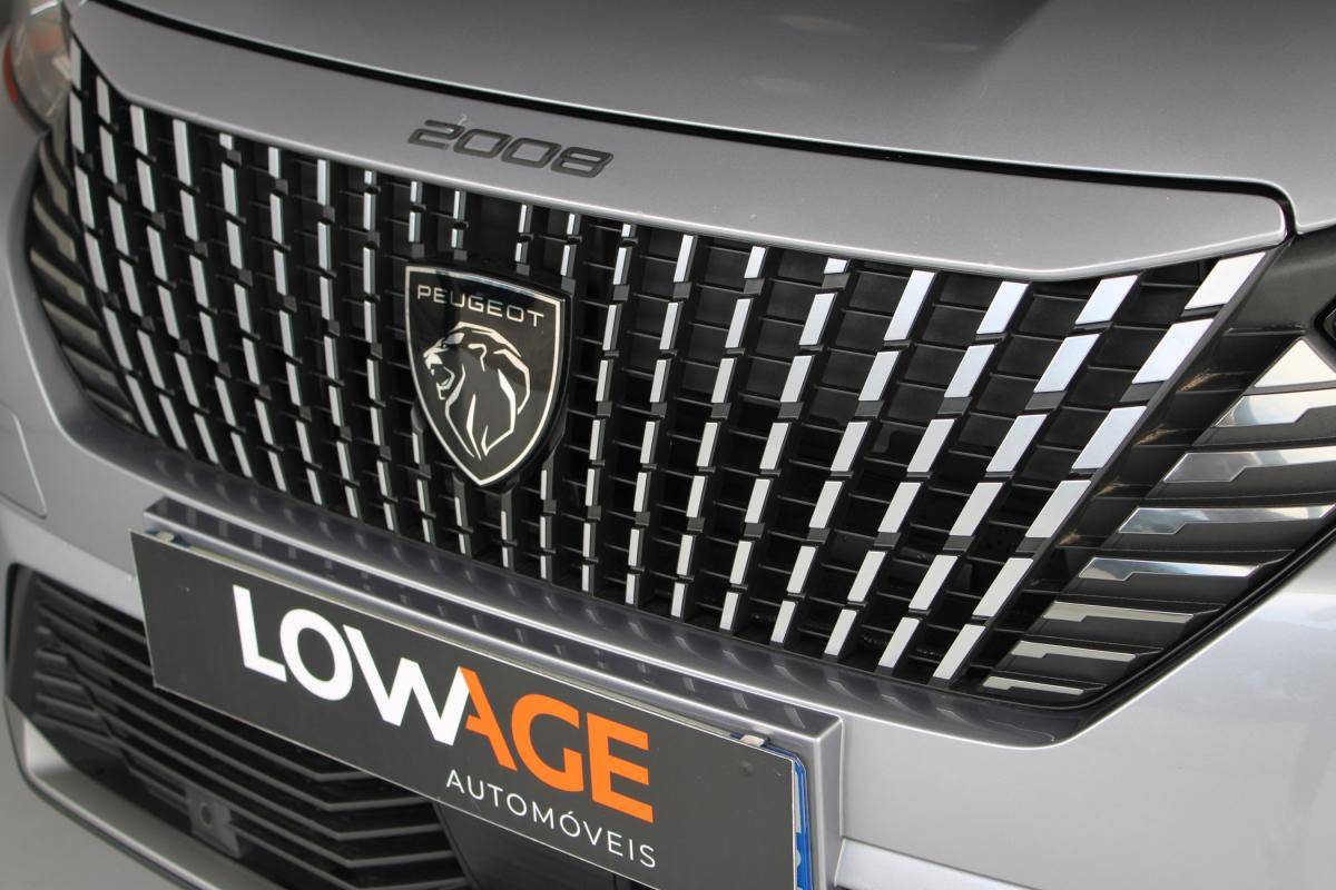 peugeot-2008-2023-gasolina-1199cc