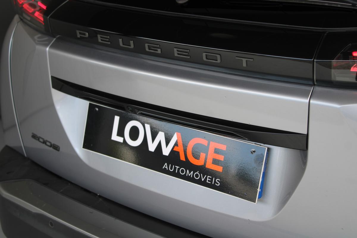 peugeot-2008-2023-gasolina-1199cc
