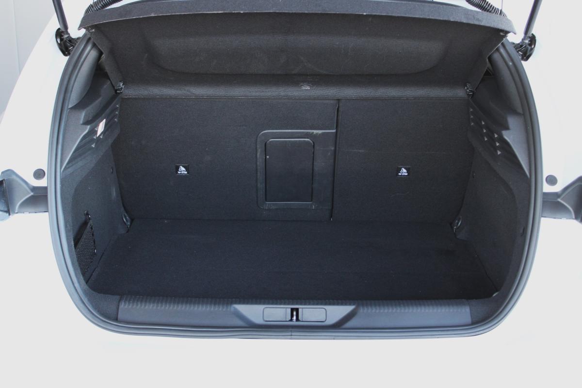 peugeot-308-2023-hibrido-a-gasolina-1598cc