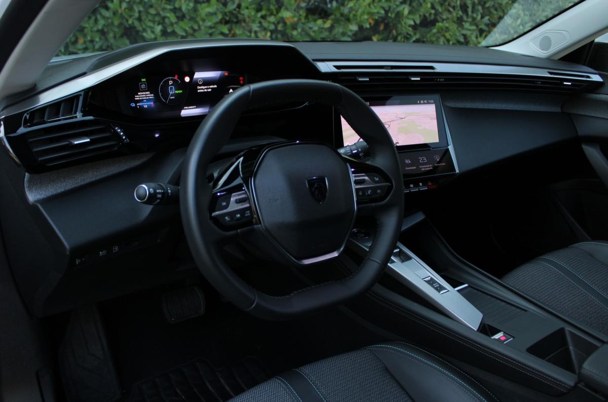 peugeot-308-2023-hibrido-a-gasolina-1598cc