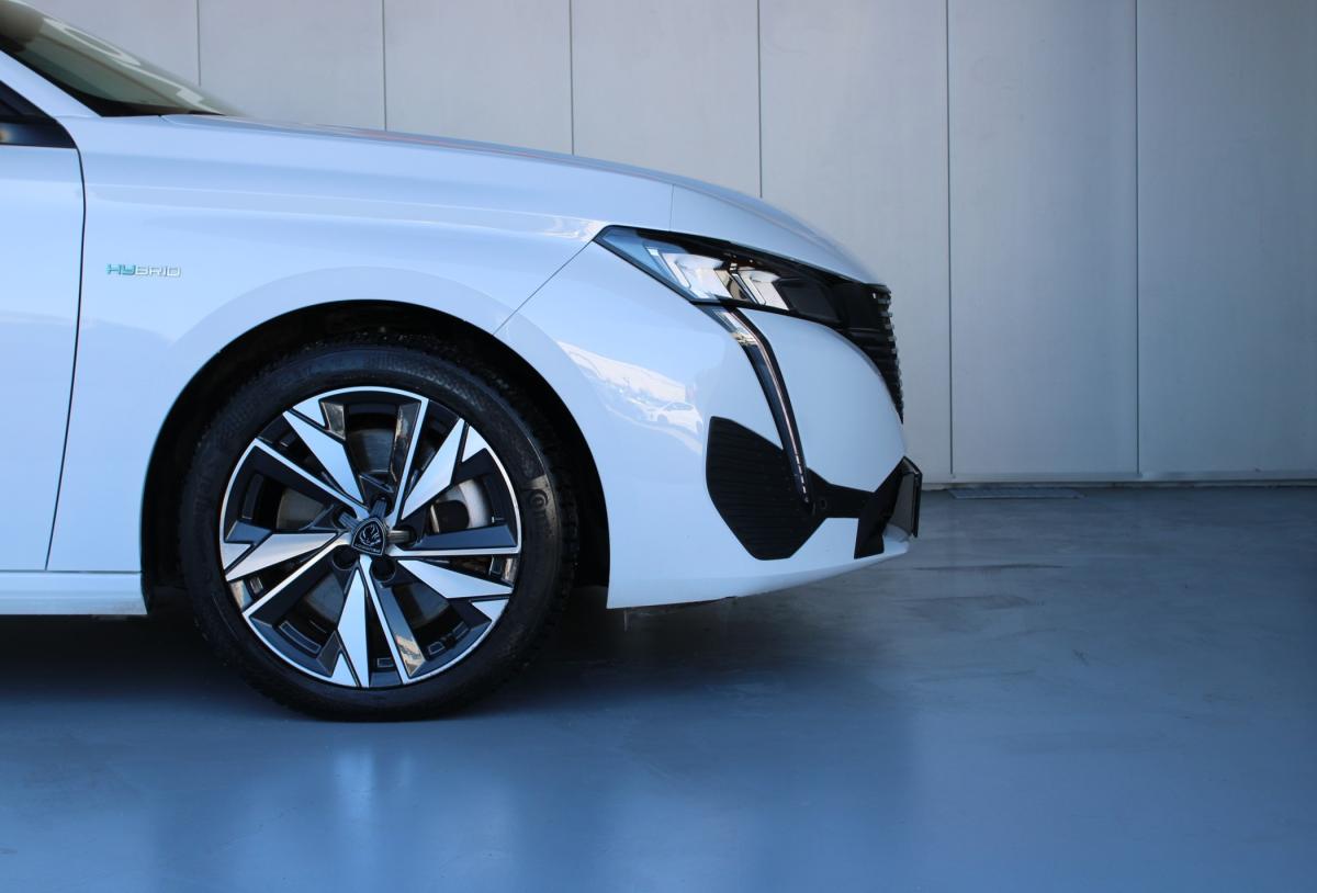 peugeot-308-2023-hibrido-a-gasolina-1598cc