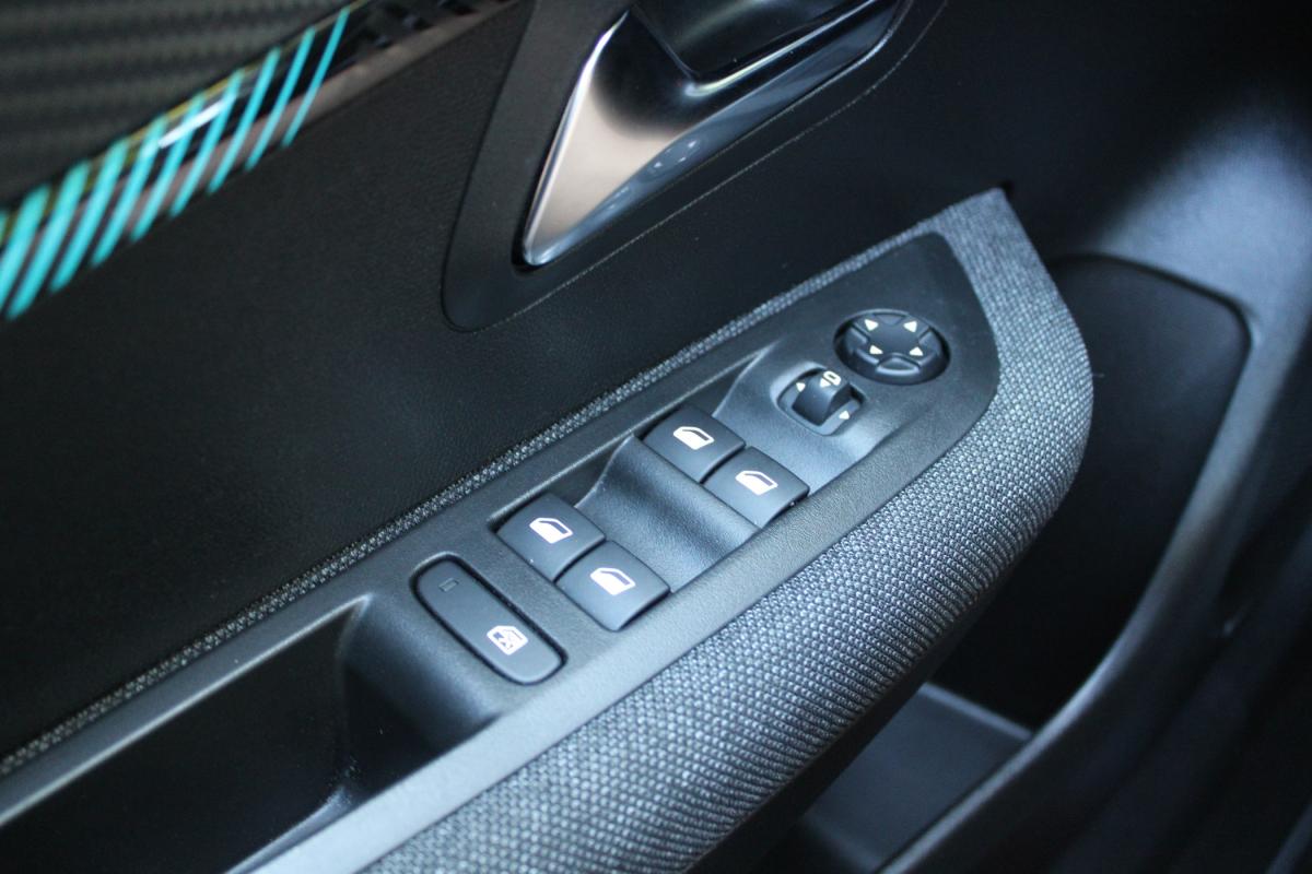 peugeot-208-2024-gasolina-1199cc