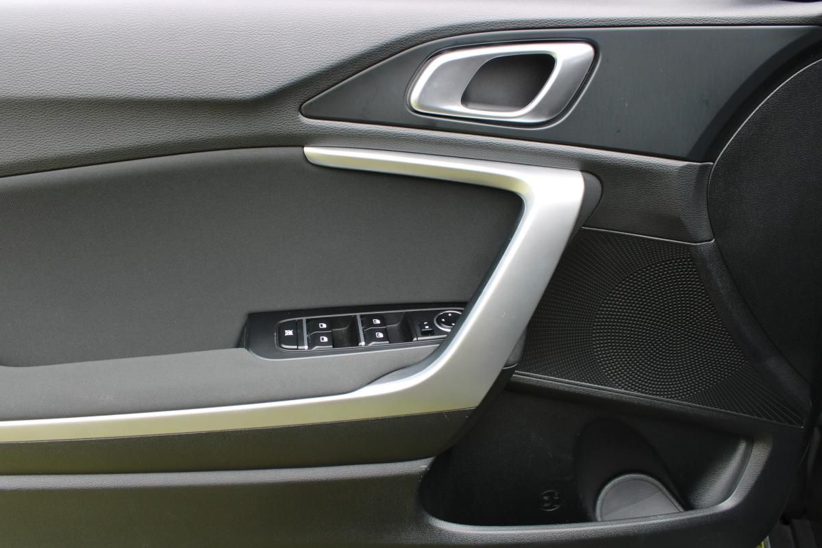kia-xceed-2024-gasolina-998cc