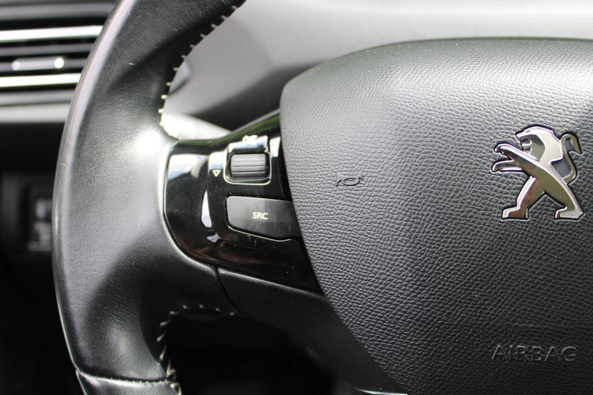 peugeot-308-sw-2017-diesel-1560cc