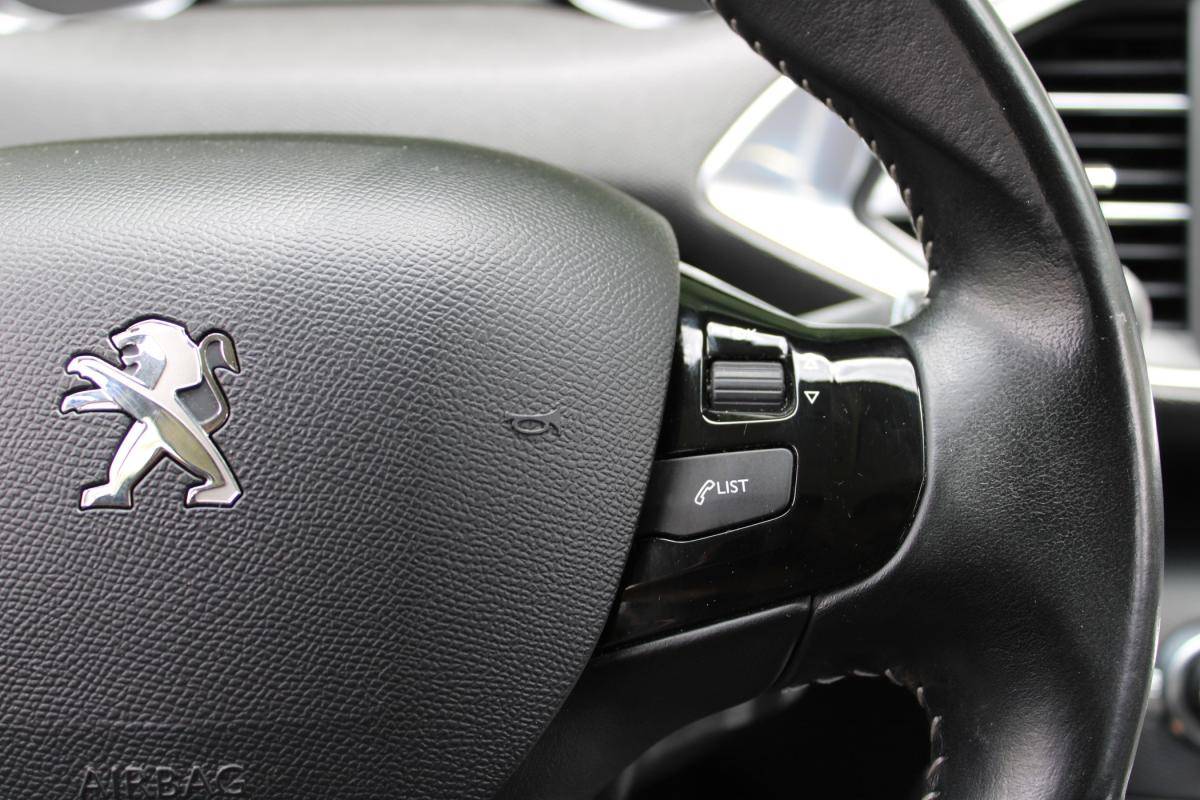 peugeot-308-sw-2017-diesel-1560cc