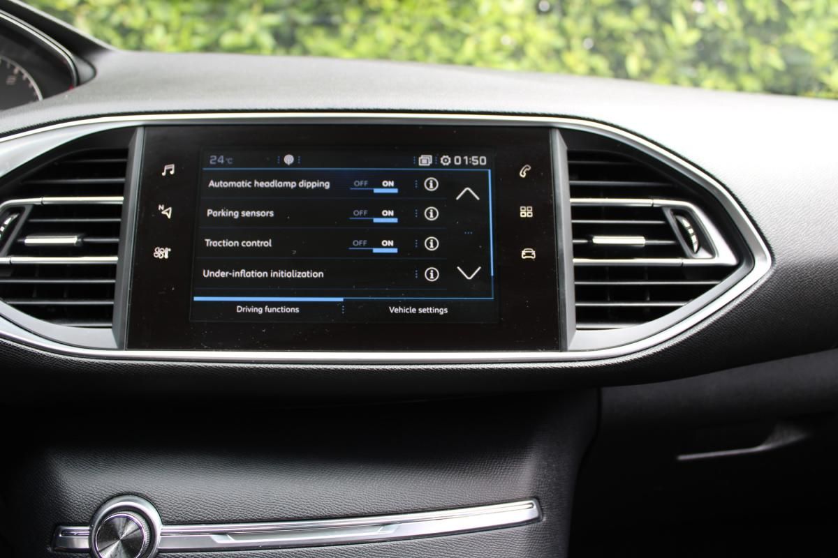 peugeot-308-sw-2017-diesel-1560cc