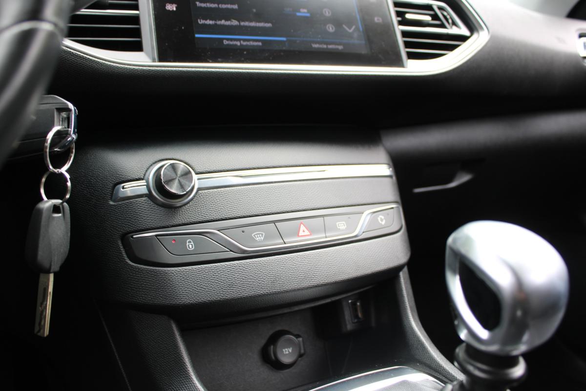 peugeot-308-sw-2017-diesel-1560cc