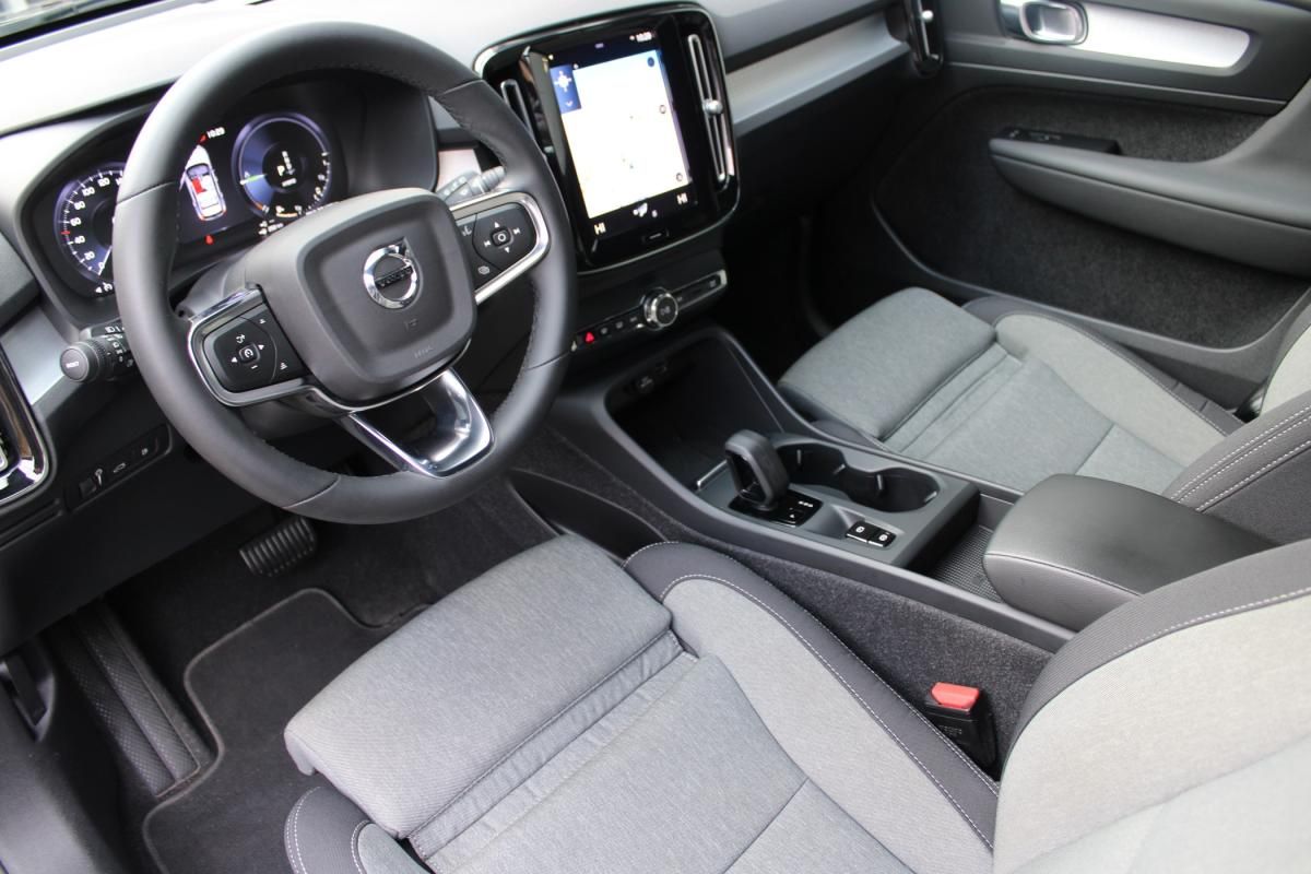volvo-xc40-2022-hibrido-a-gasolina-1477cc