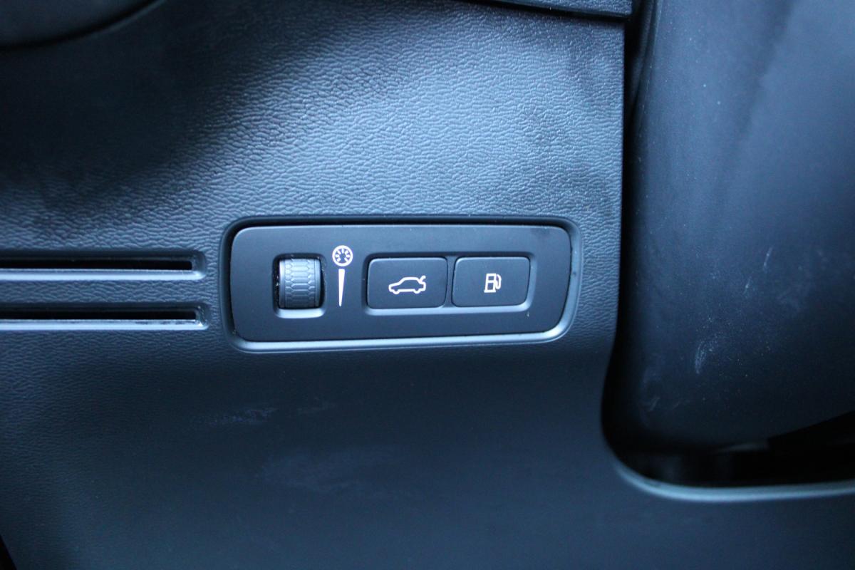 volvo-xc40-2022-hibrido-a-gasolina-1477cc