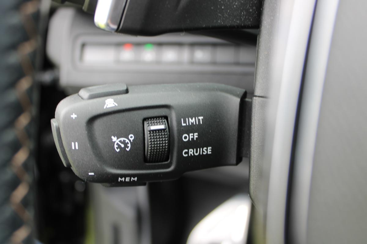 peugeot-3008-2021-hibrido-a-gasolina-1598cc