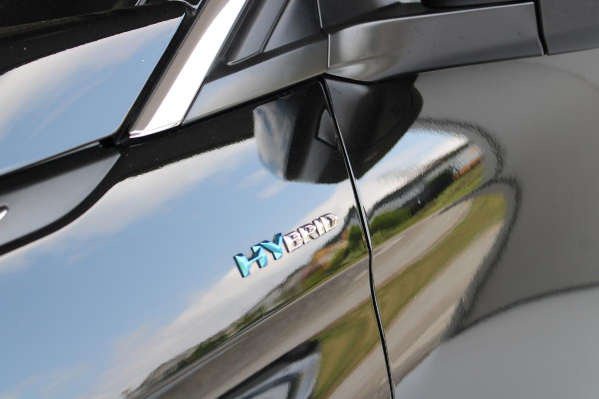 peugeot-3008-2021-hibrido-a-gasolina-1598cc