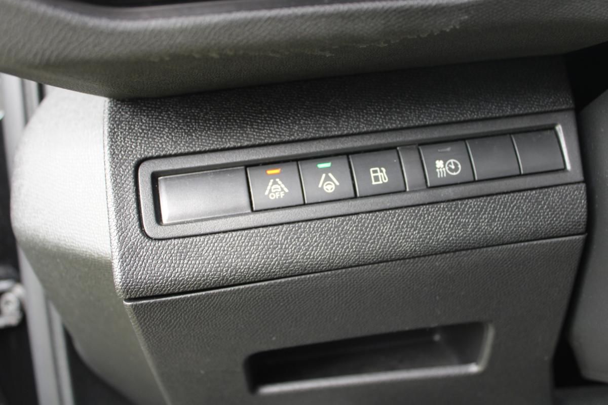 peugeot-3008-2021-hibrido-a-gasolina-1598cc