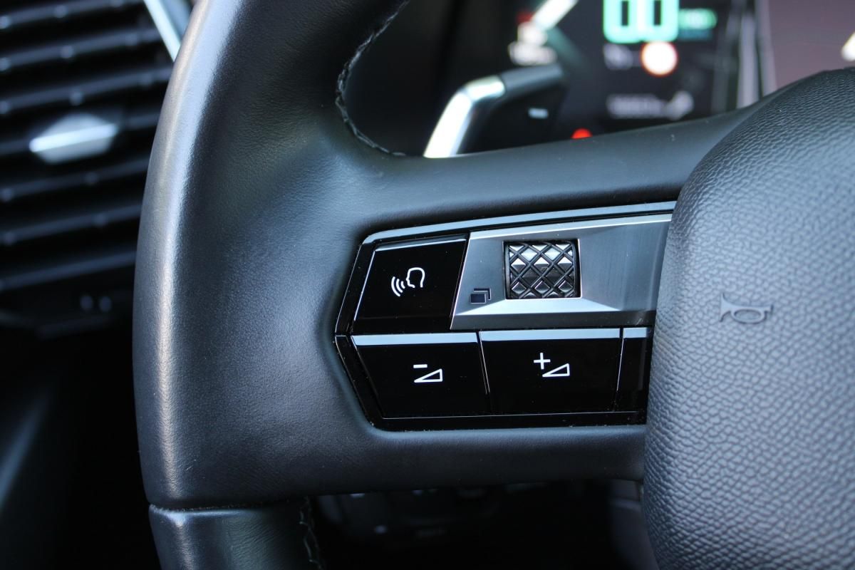 ds-ds-7-crossback-2022-hibrido-a-gasolina-1598cc