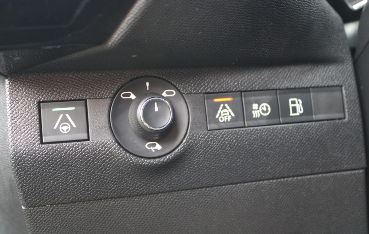 ds-ds-7-crossback-2022-hibrido-a-gasolina-1598cc