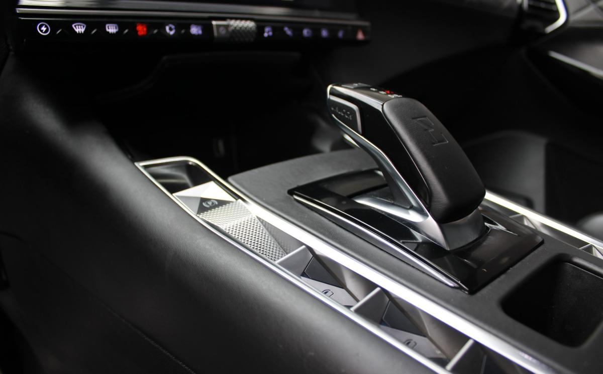 ds-ds-7-crossback-2022-hibrido-a-gasolina-1598cc