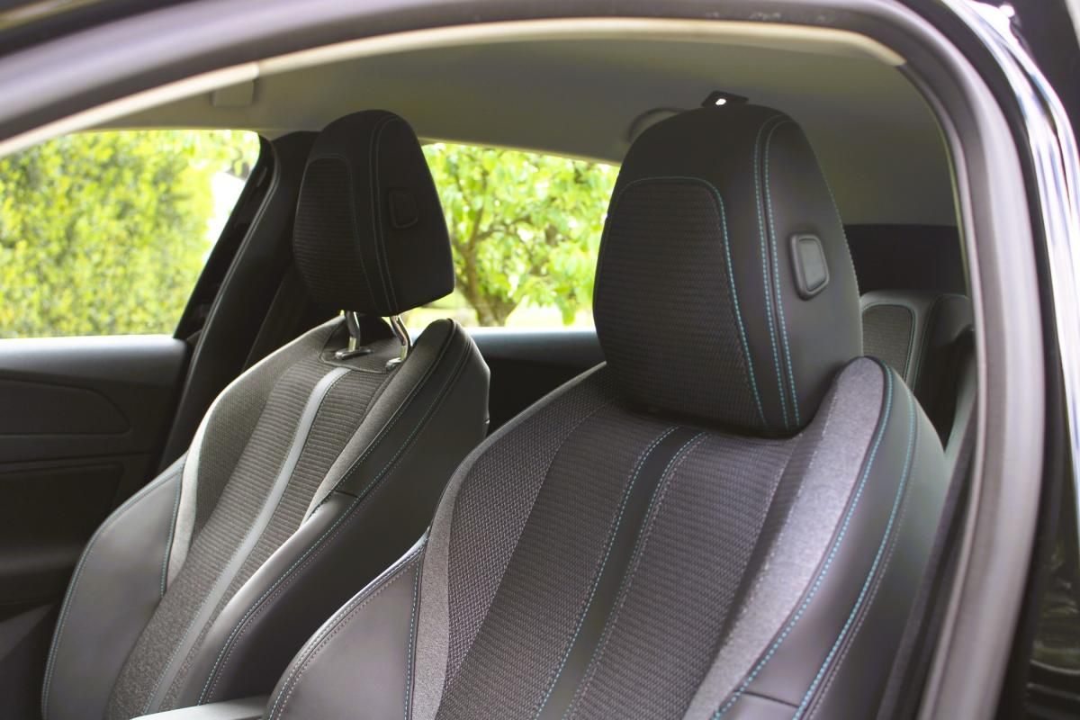 peugeot-308-2022-gasolina-1199cc