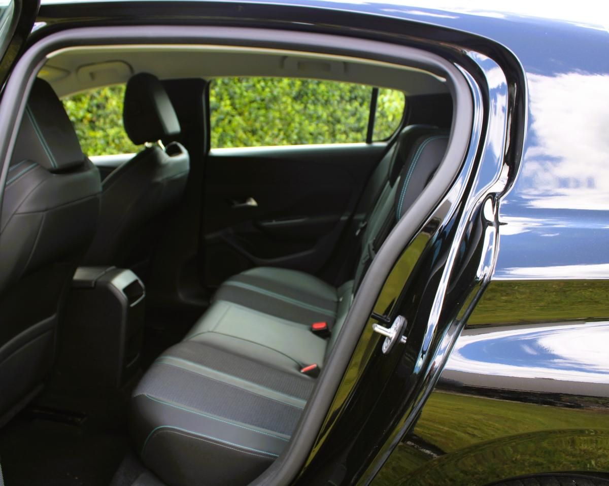 peugeot-308-2022-gasolina-1199cc