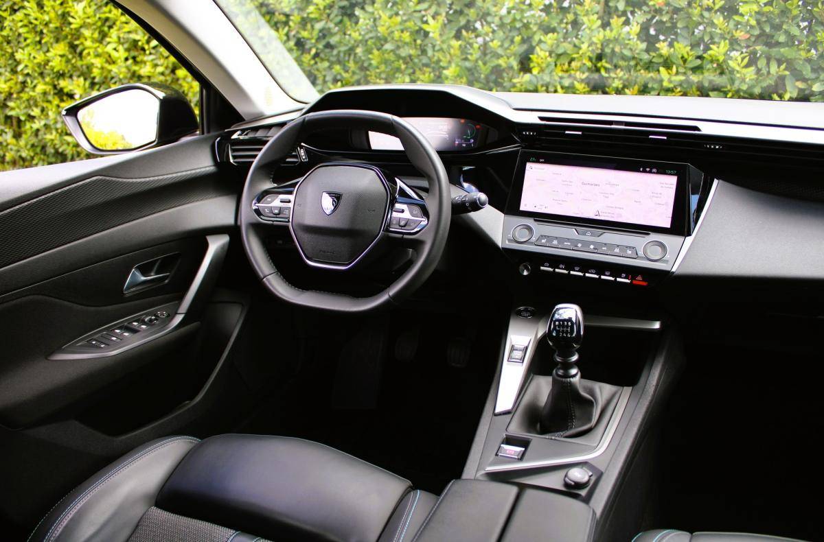 peugeot-308-2022-gasolina-1199cc