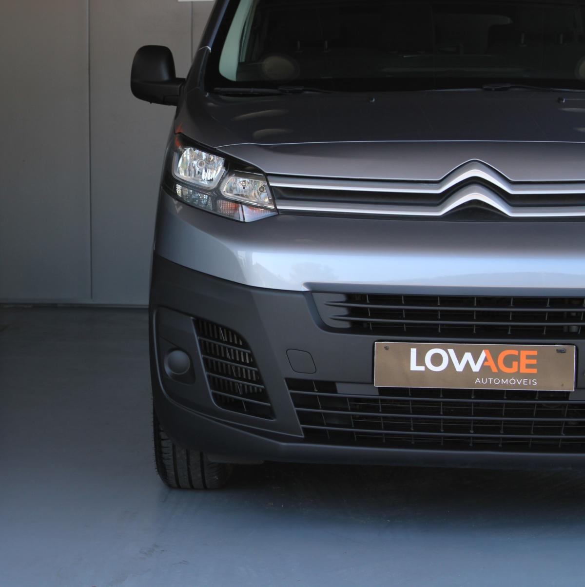 citroen-jumpy-2021-diesel-1499cc