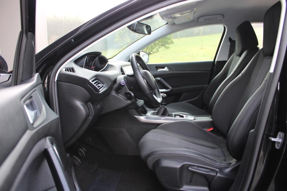 peugeot-308-2021-gasolina-1199cc