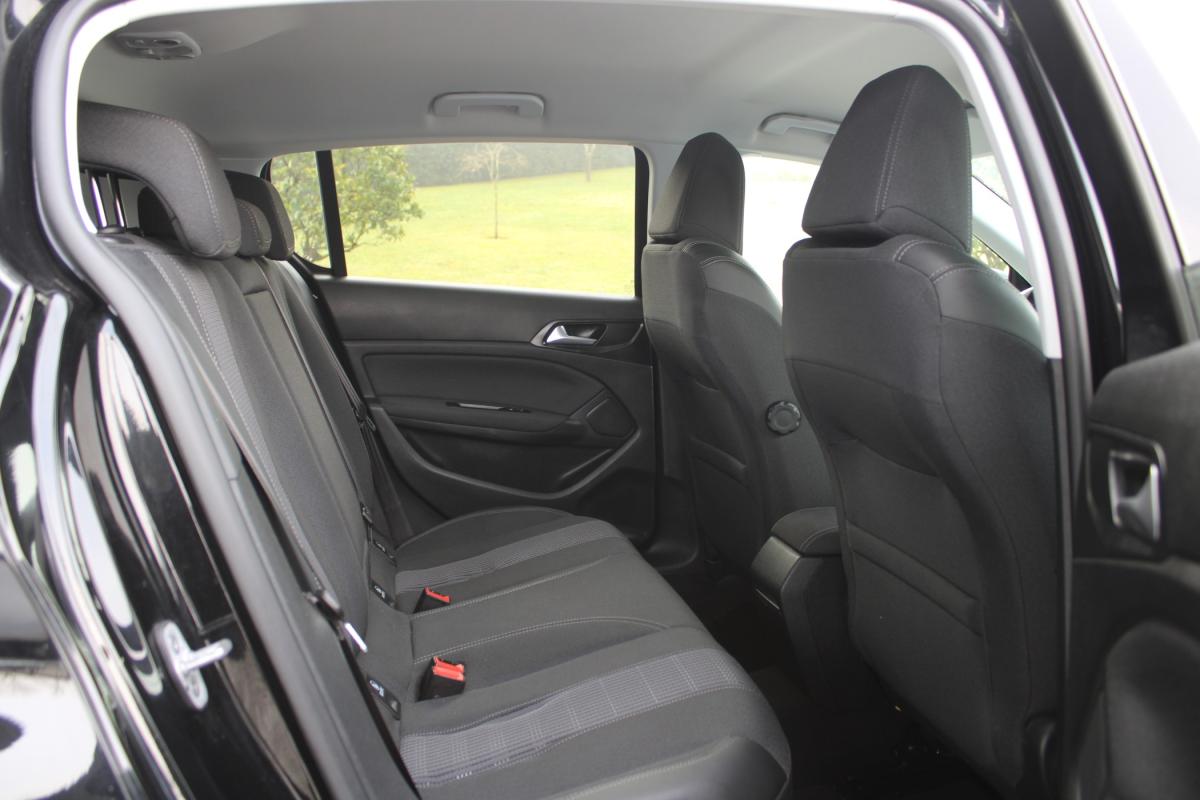 peugeot-308-2021-gasolina-1199cc