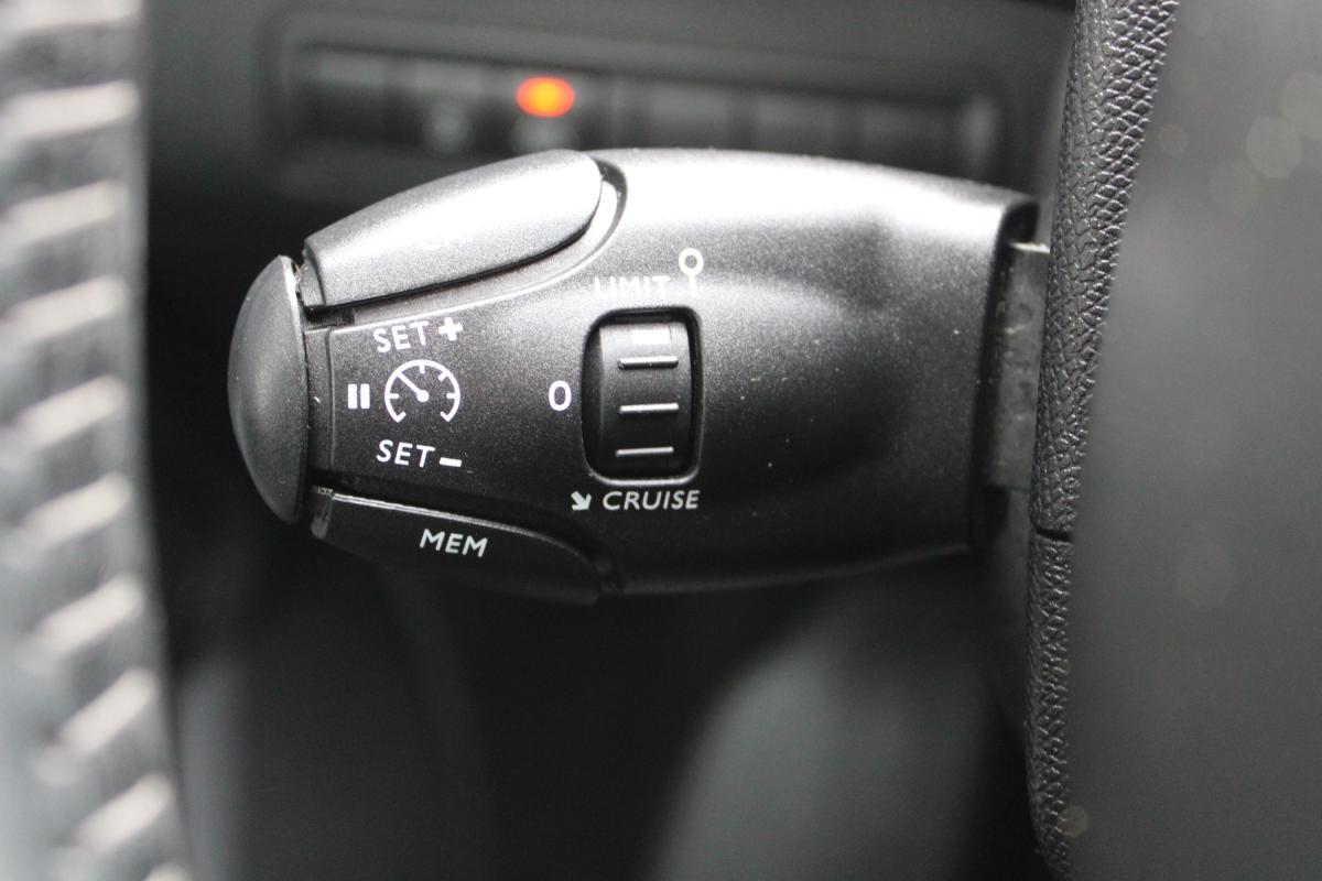 peugeot-308-2021-gasolina-1199cc