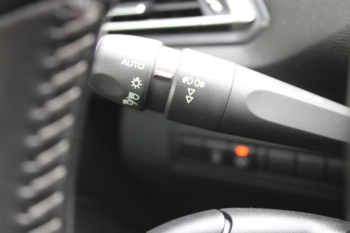 peugeot-308-2021-gasolina-1199cc