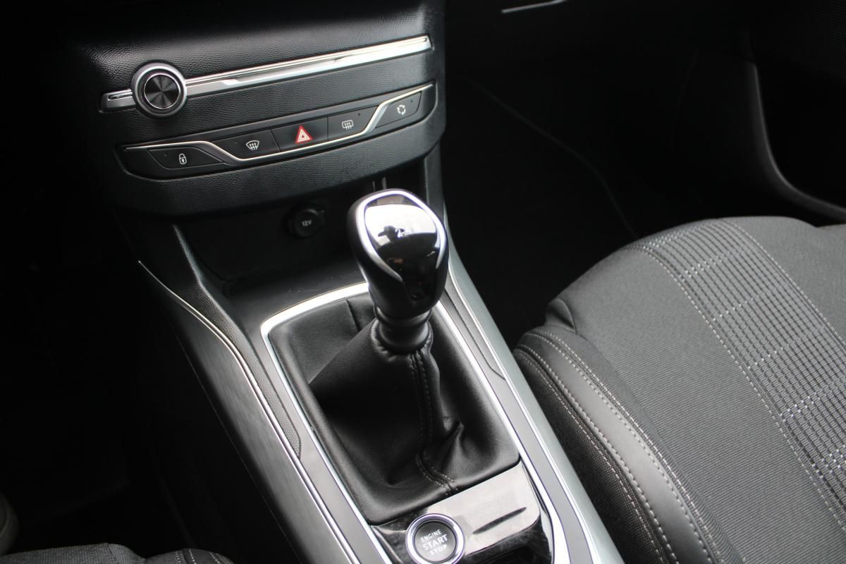peugeot-308-2021-gasolina-1199cc