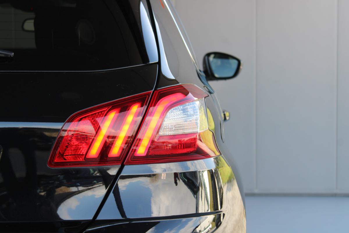 peugeot-308-2021-gasolina-1199cc
