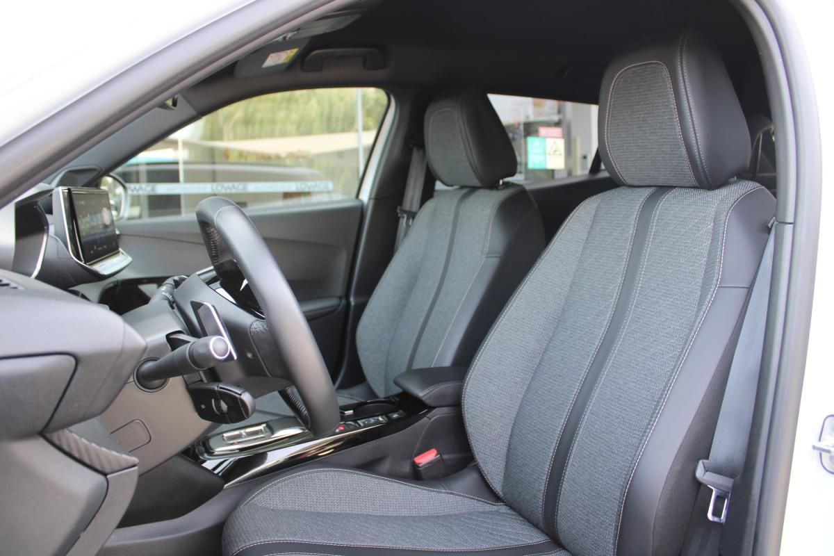 peugeot-2008-2023-gasolina-1199cc