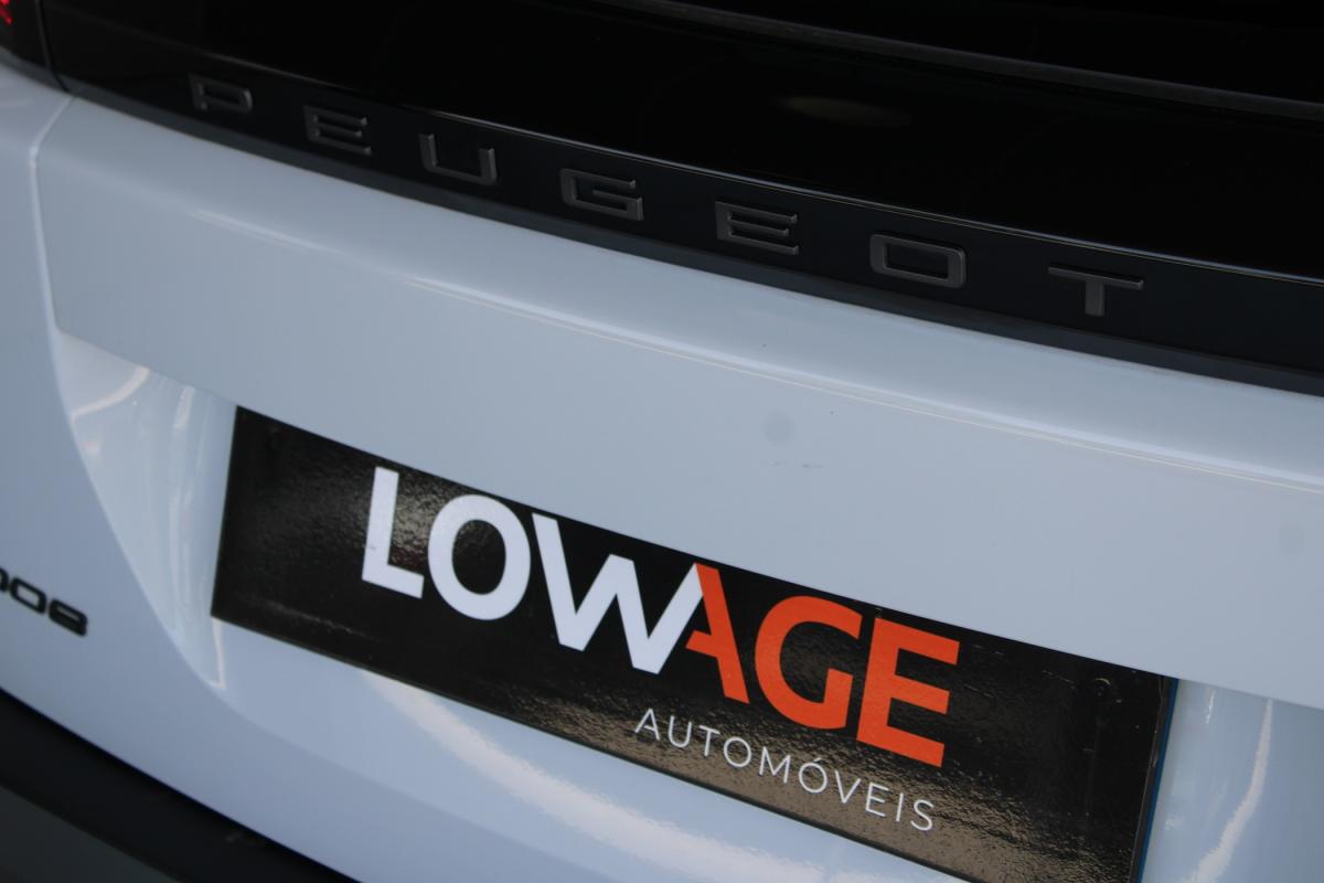 peugeot-2008-2023-gasolina-1199cc