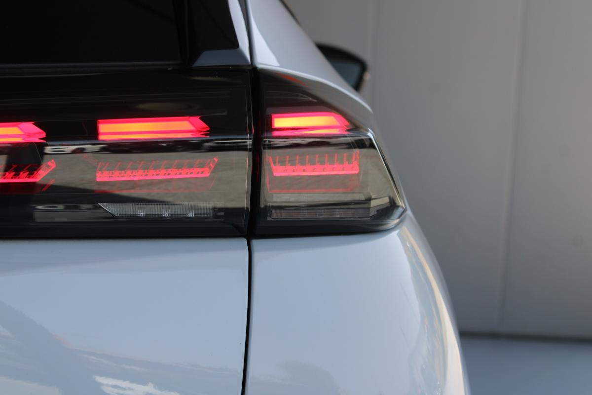 peugeot-2008-2023-gasolina-1199cc
