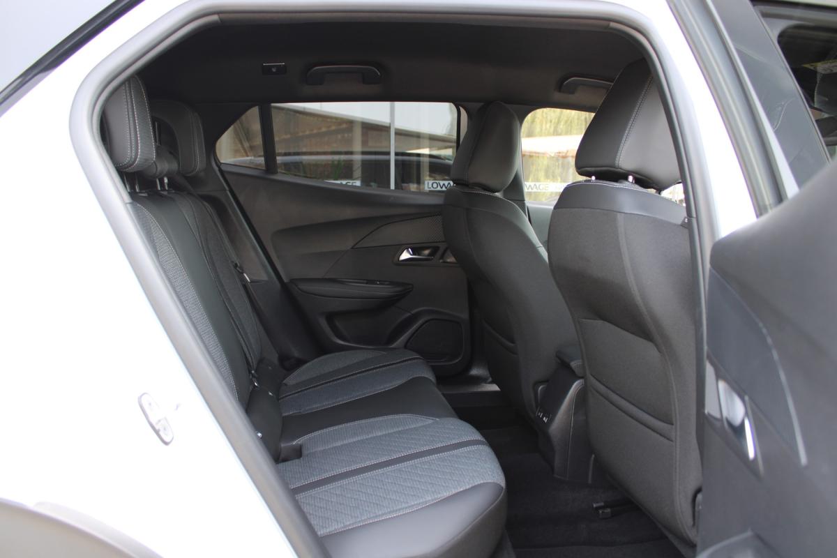 peugeot-2008-2023-gasolina-1199cc