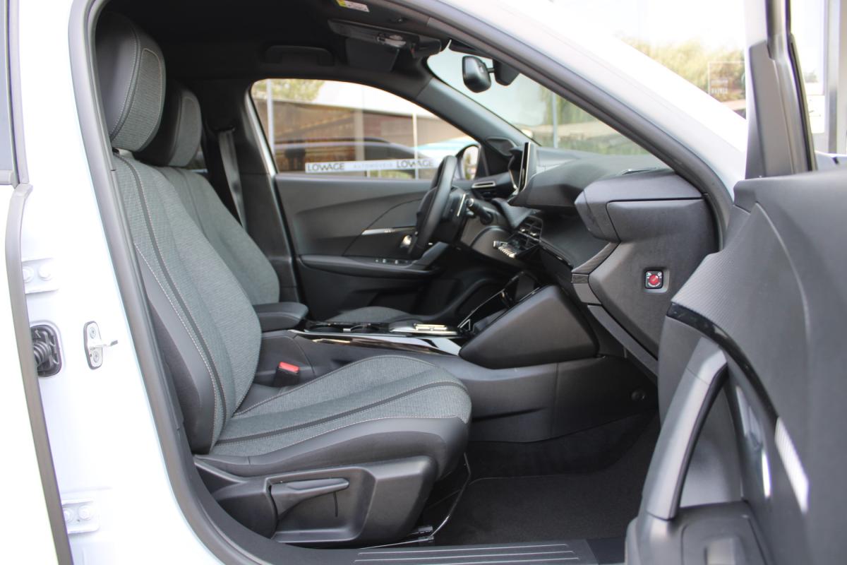 peugeot-2008-2023-gasolina-1199cc