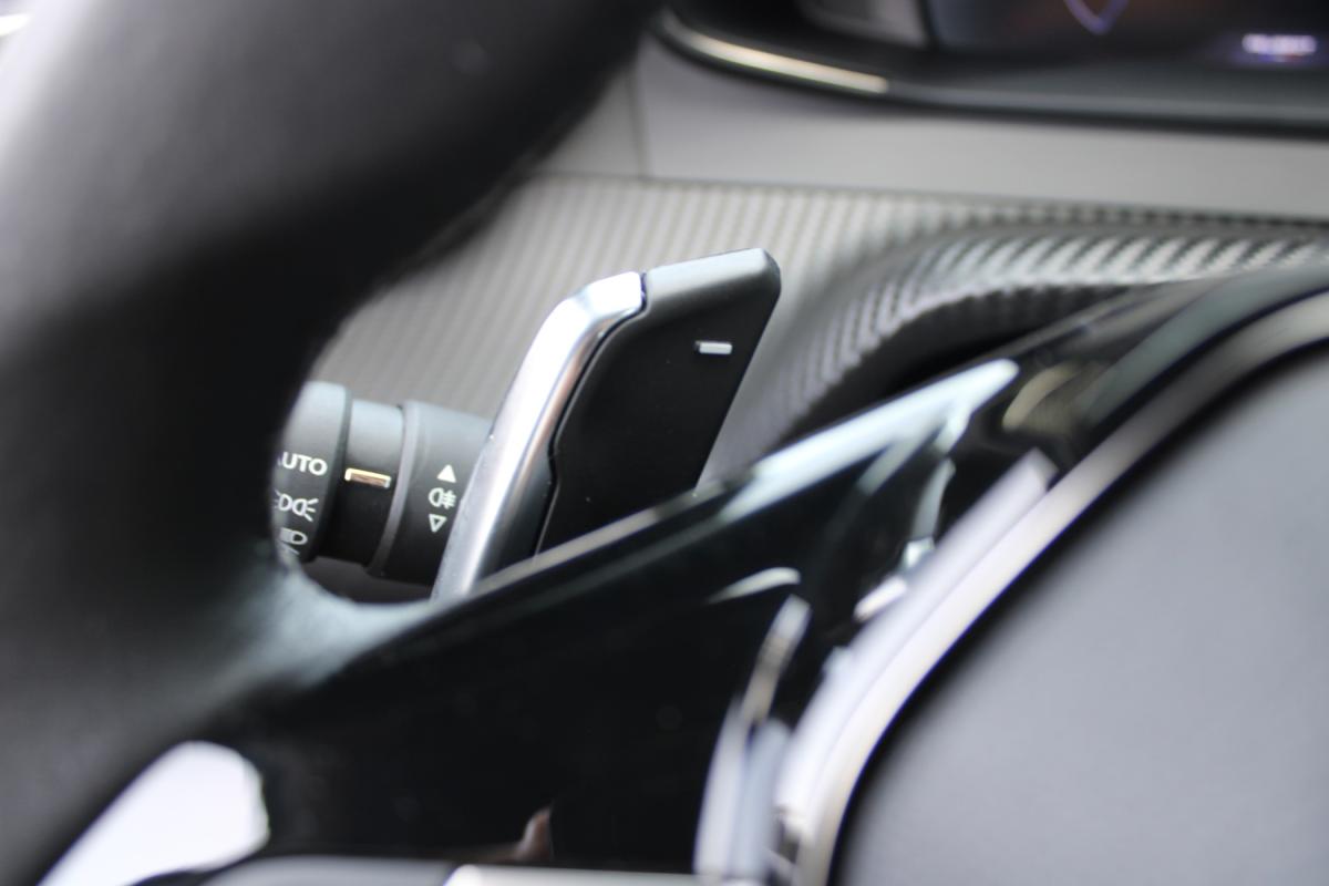 peugeot-2008-2023-gasolina-1199cc