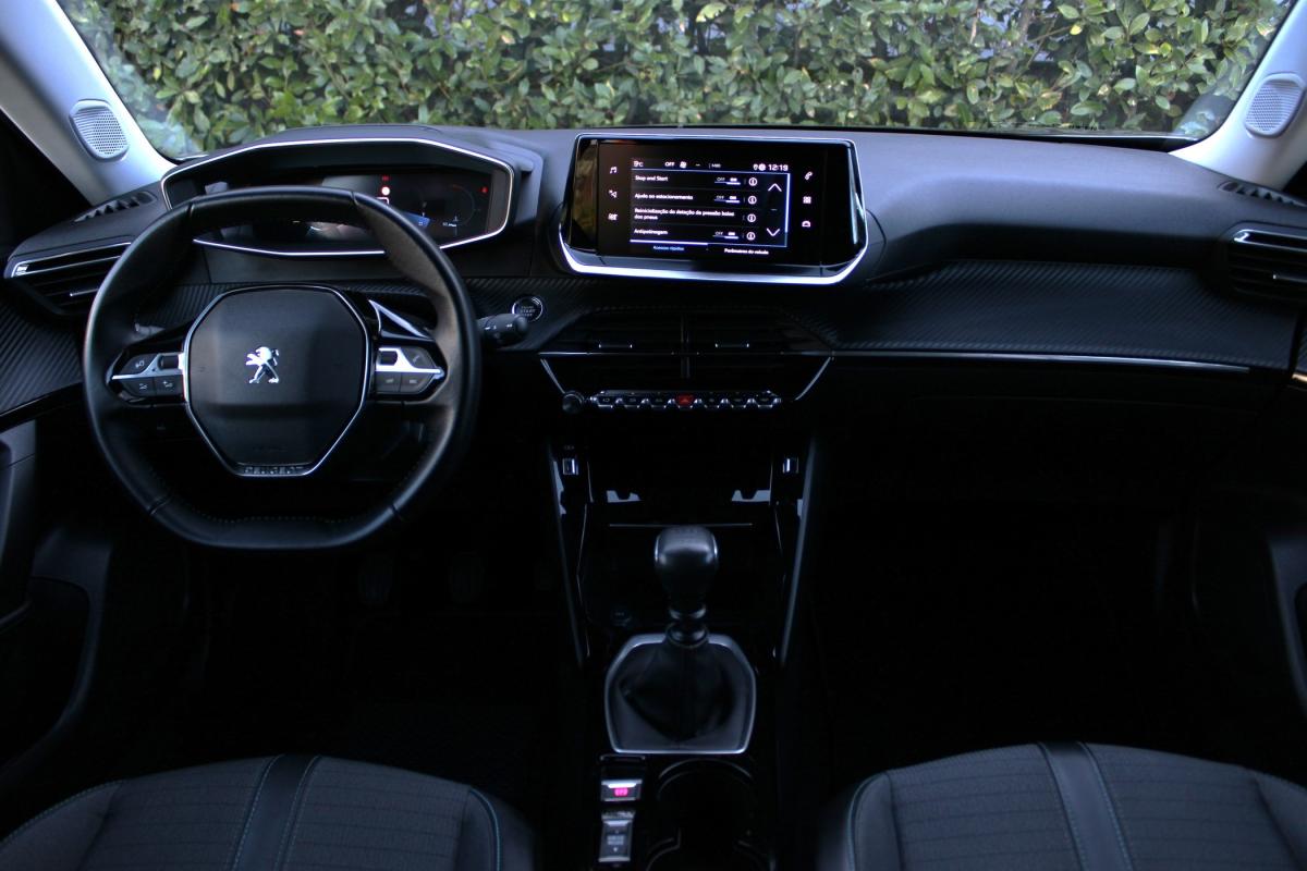 peugeot-2008-2022-gasolina-1199cc
