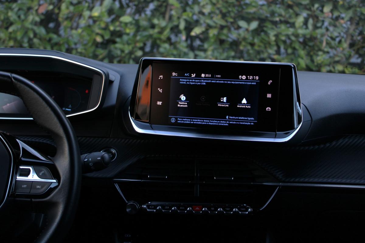 peugeot-2008-2022-gasolina-1199cc