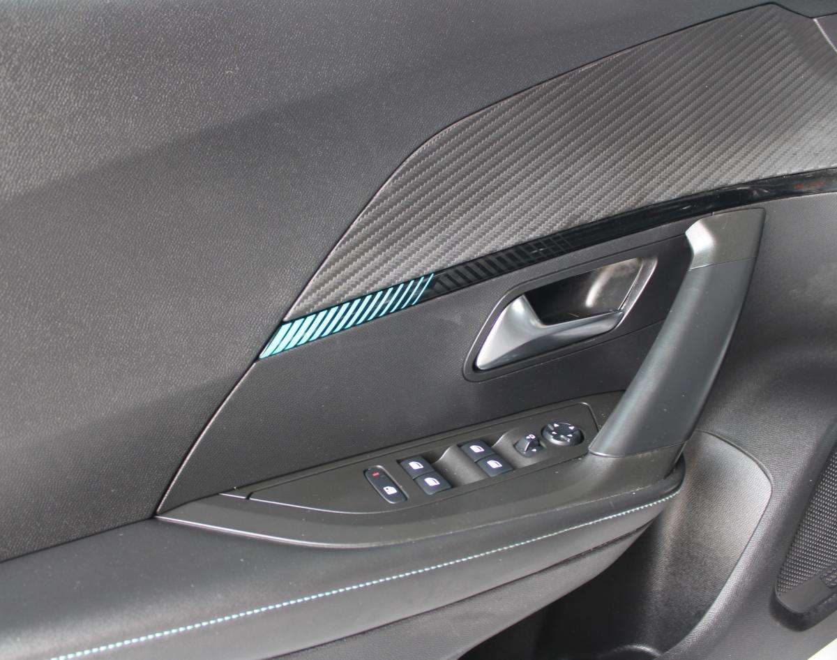 peugeot-2008-2022-gasolina-1199cc