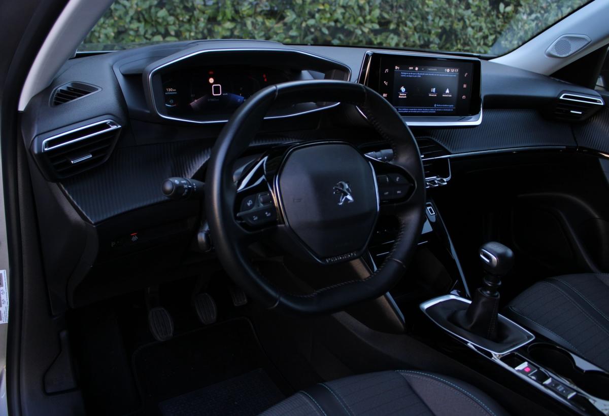 peugeot-2008-2022-gasolina-1199cc