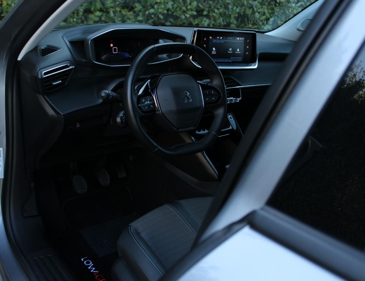 peugeot-2008-2022-gasolina-1199cc