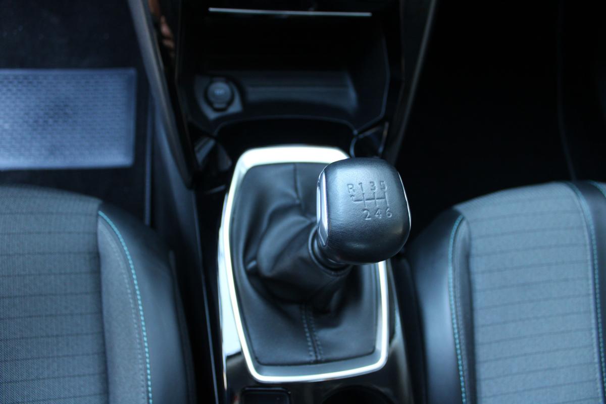 peugeot-2008-2022-gasolina-1199cc