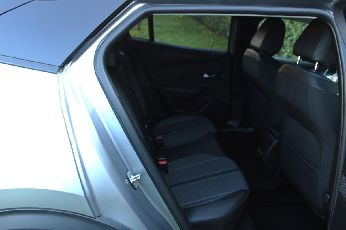 peugeot-2008-2022-gasolina-1199cc