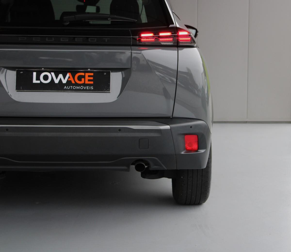 peugeot-2008-2023-gasolina-1199cc