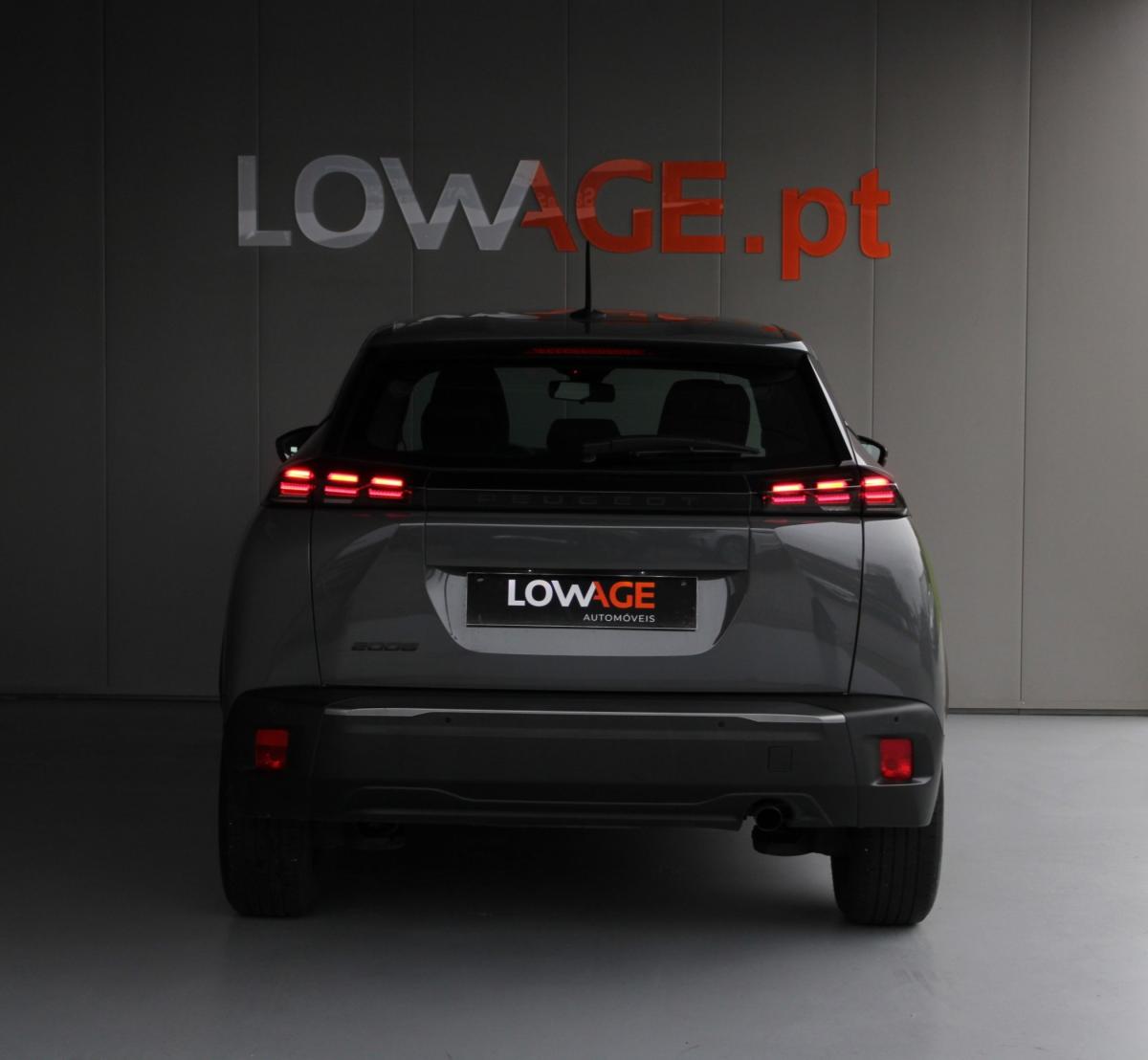 peugeot-2008-2023-gasolina-1199cc