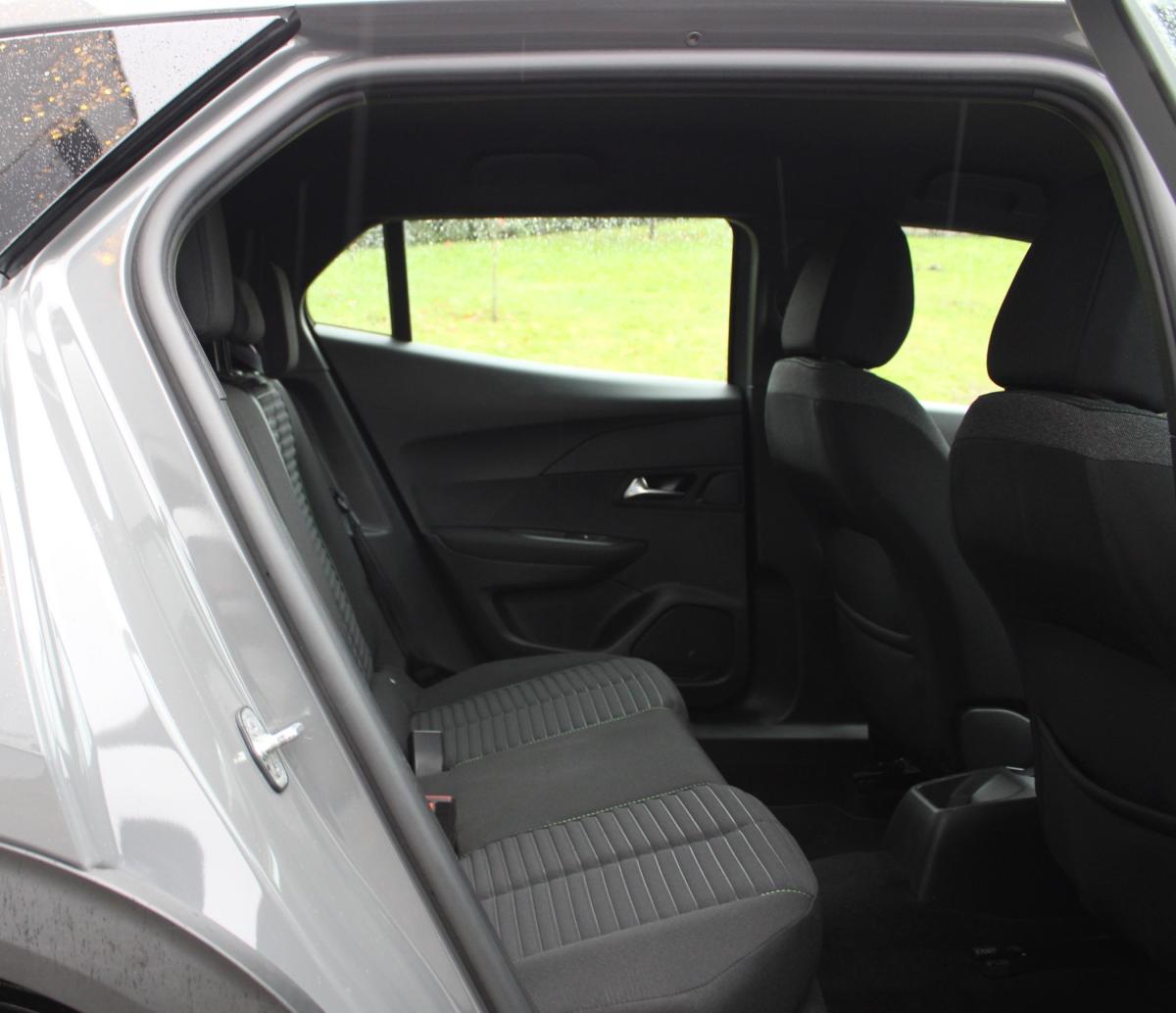 peugeot-2008-2023-gasolina-1199cc